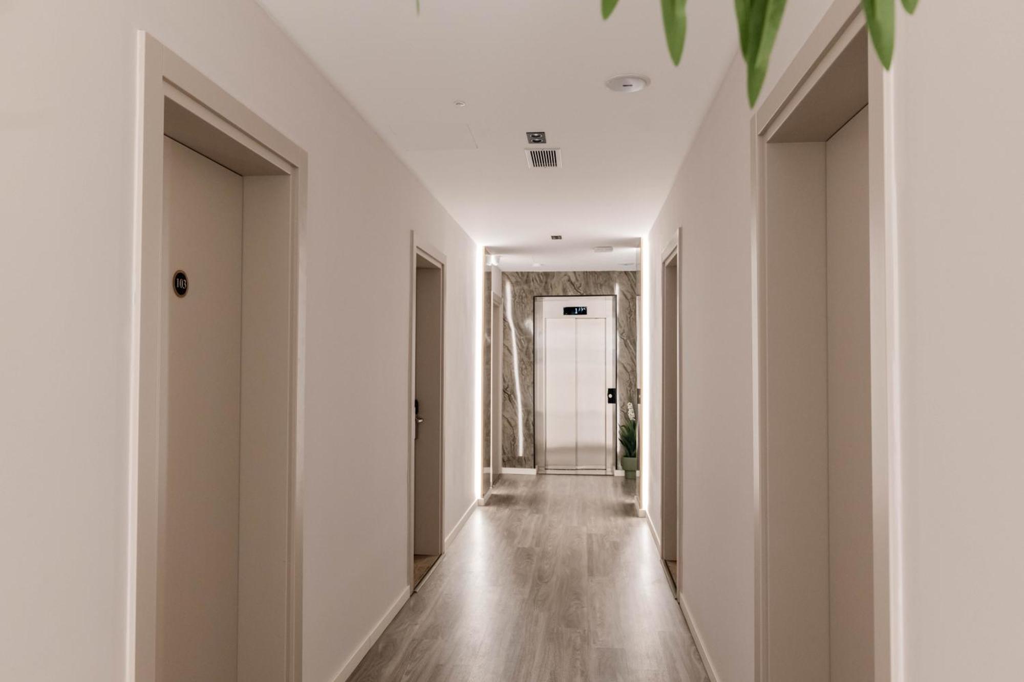 Hotel Aks 4*