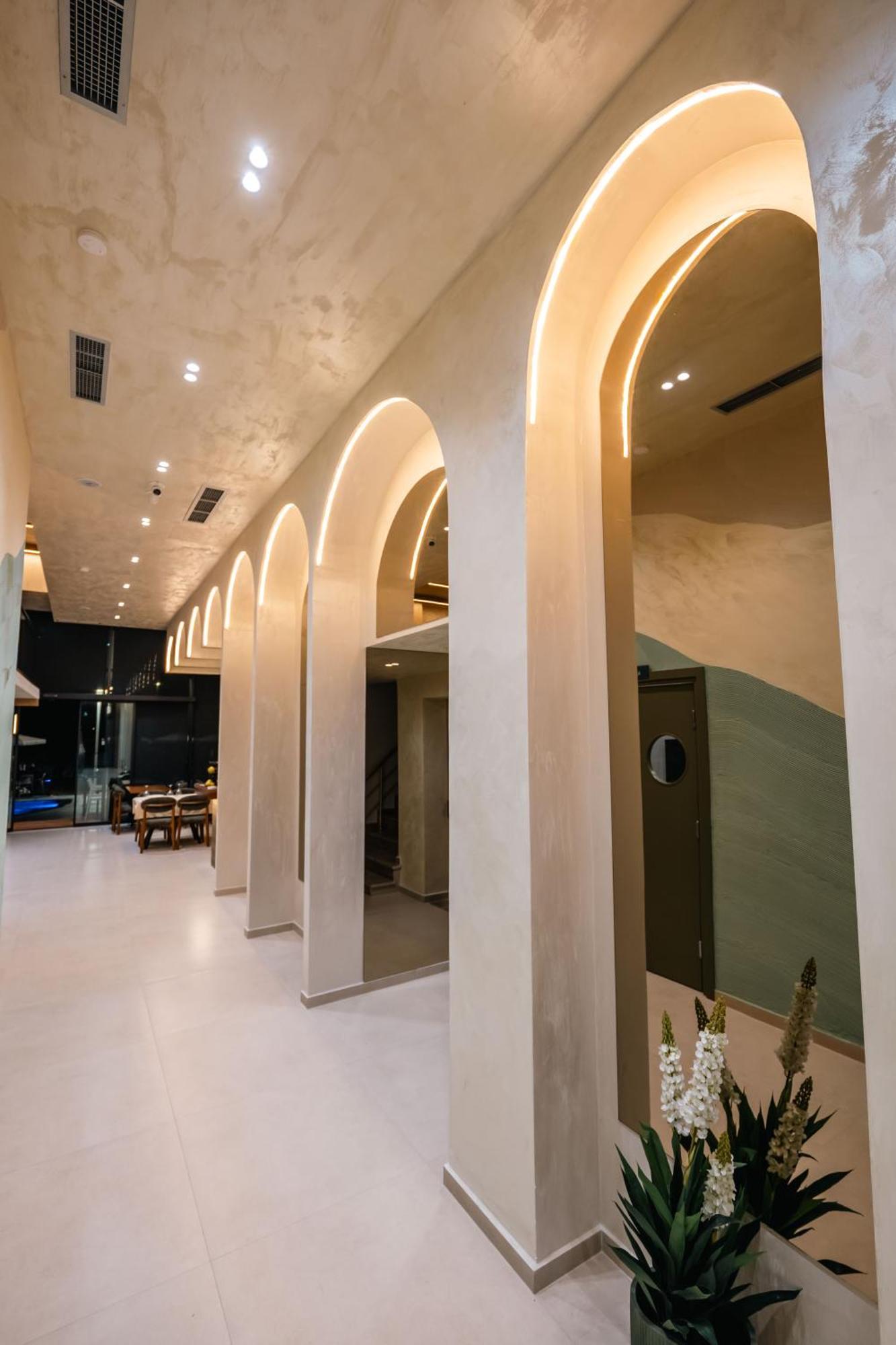 Aks Hotell Durrës