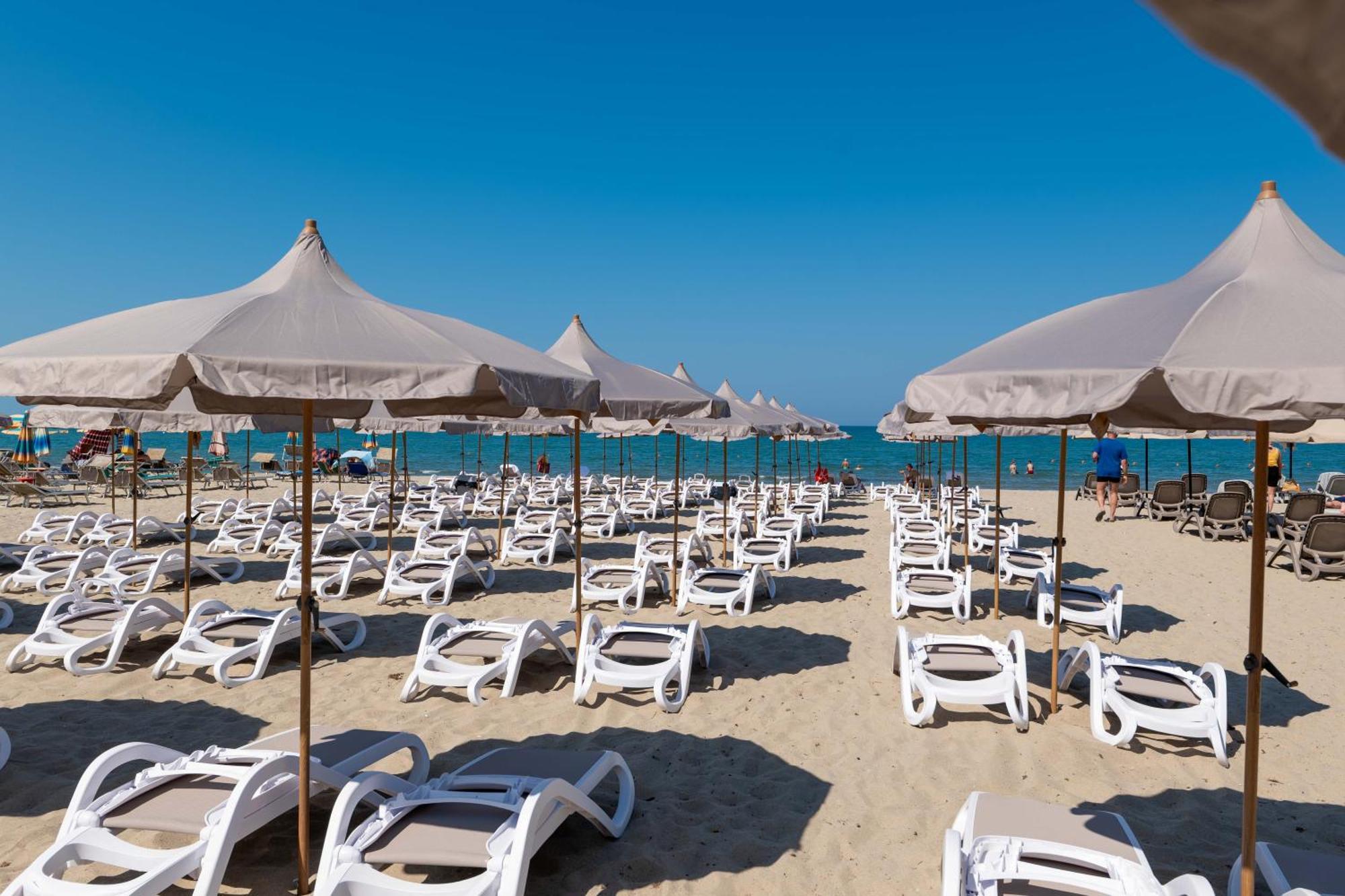 Hotell Aks Durrës