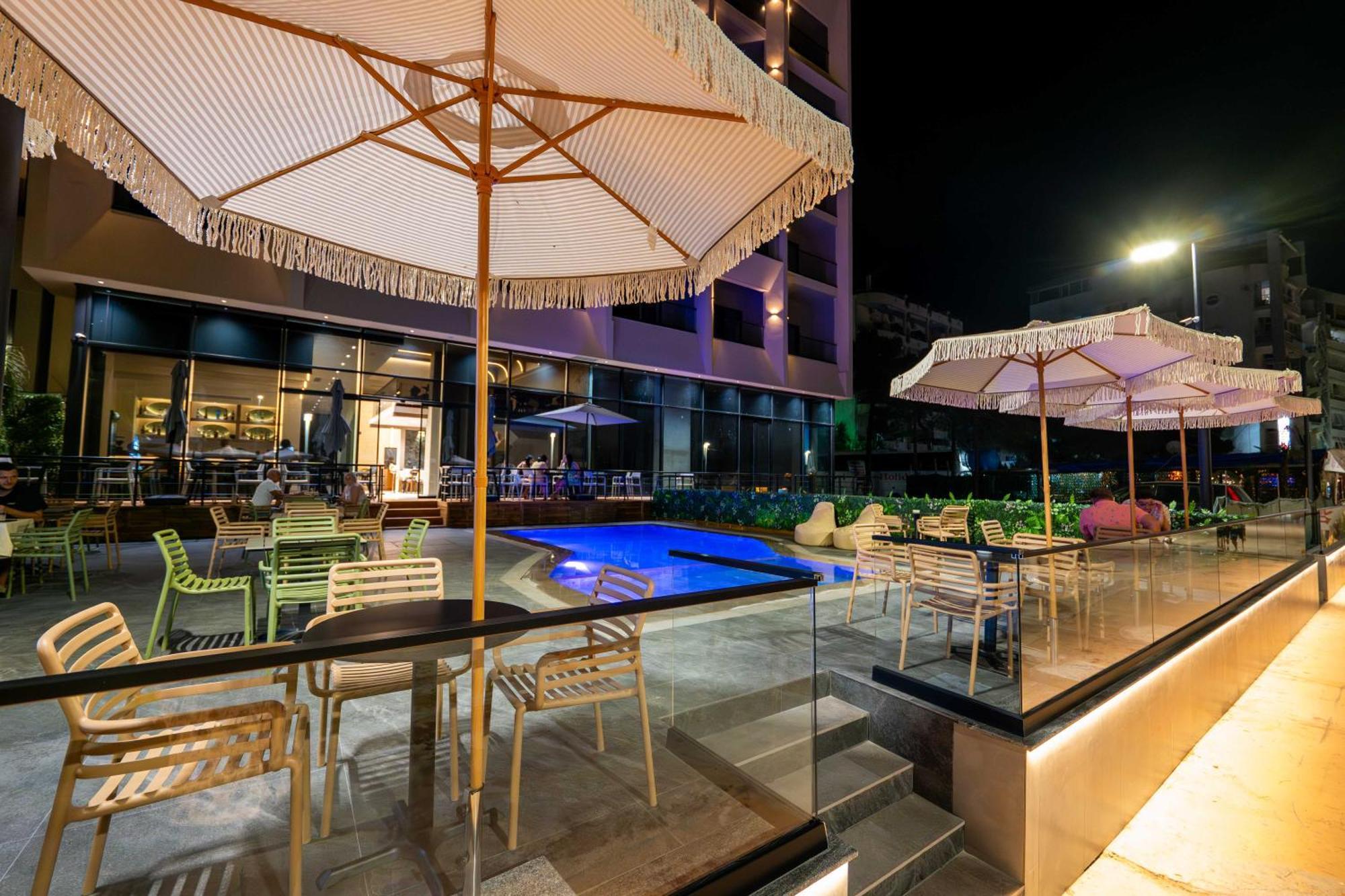 Hotell Aks Durrës