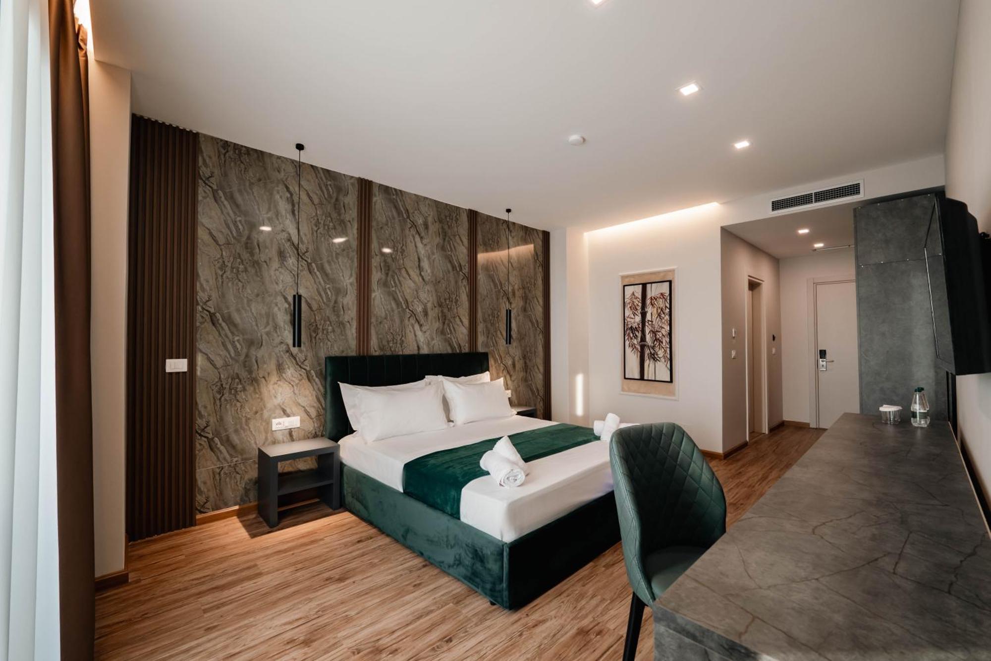Aks Hotell