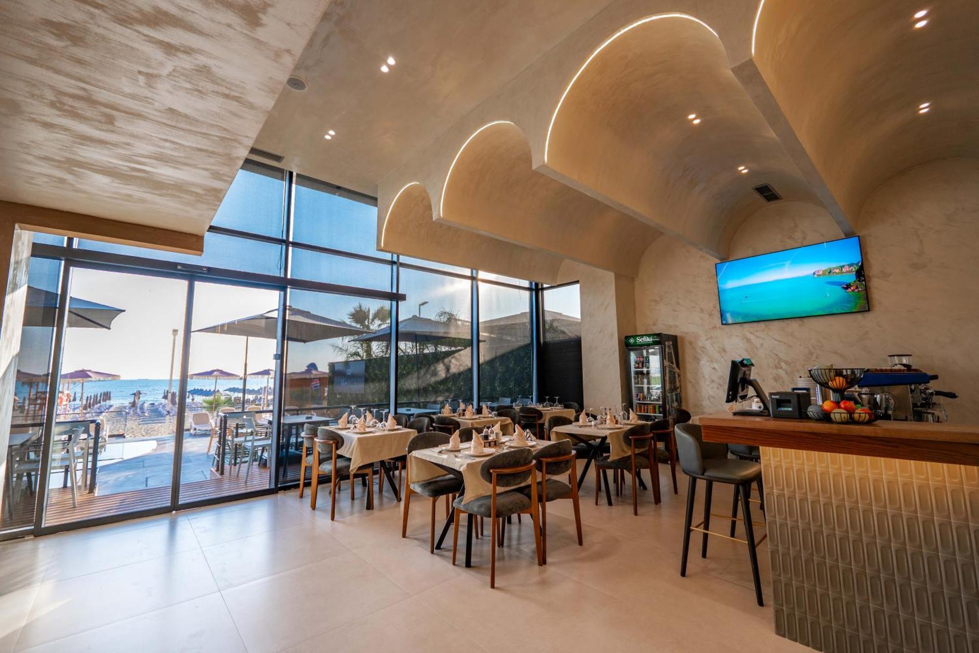 Hotell Aks Durrës