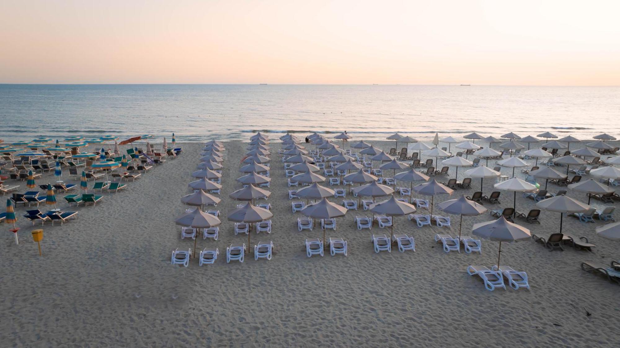 Aks Hotell Durrës