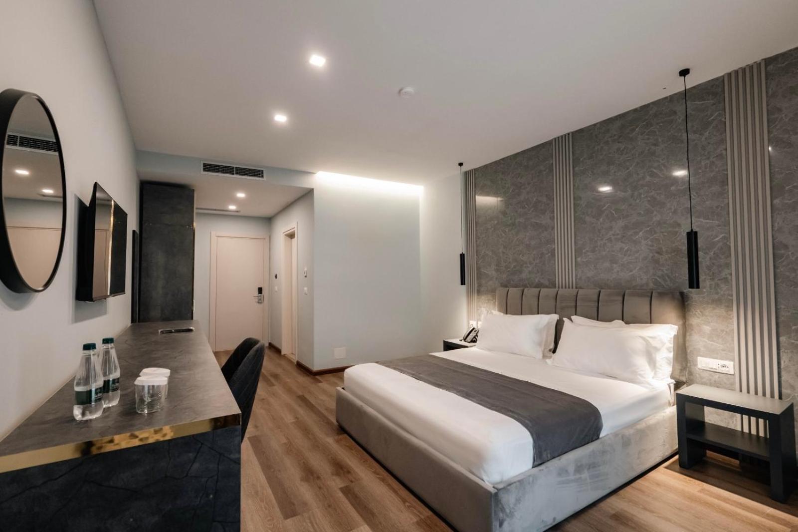 Aks Hotell